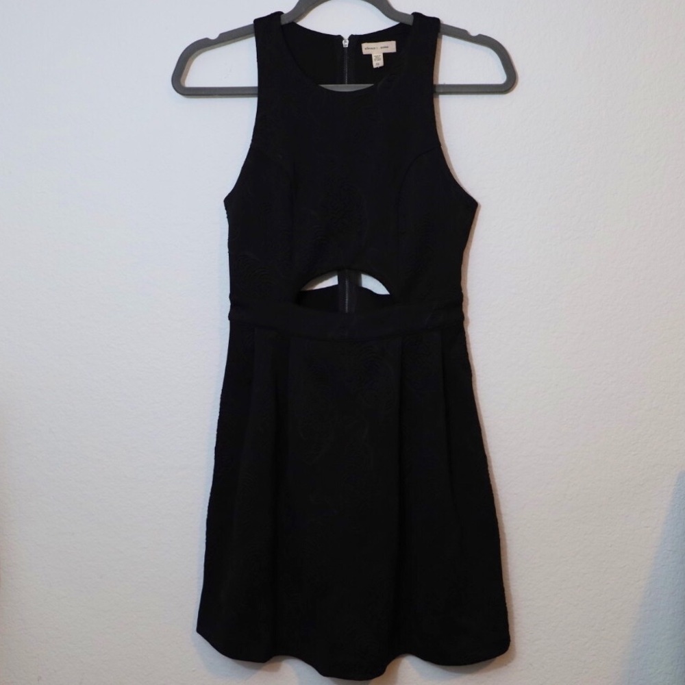 CLOSEOUT \Silence + Noise\• Tiger Print Scuba Dress